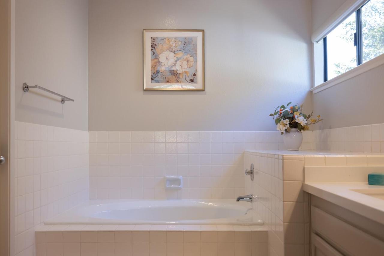 @ Marbella Lane - 4Br Cozy Home In Sj Pool ซานโฮเซ ภายนอก รูปภาพ